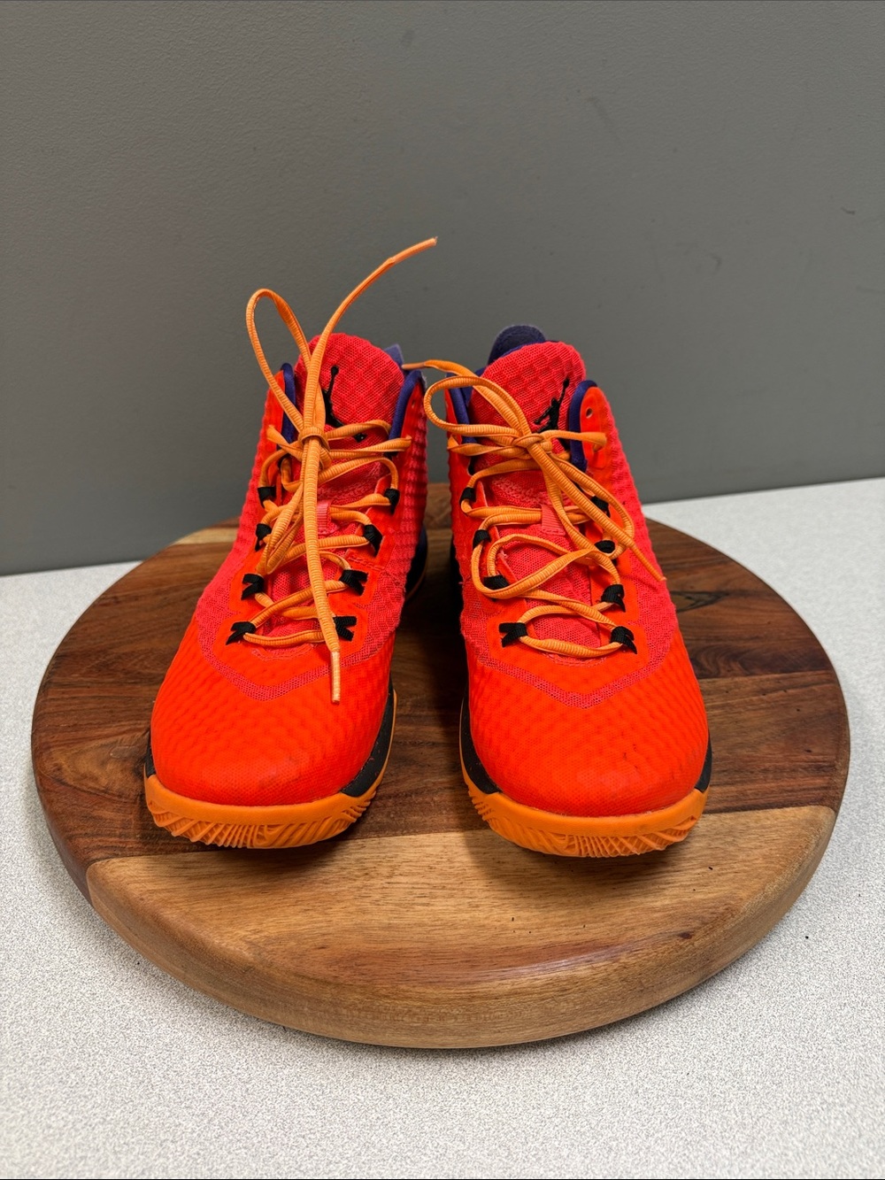 Jordan‎ Basketball Shoes Youth Size 7Y Women’s 8.5 Orange Purple